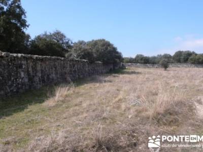 Río Manzanares y el Puente de la Marmota: senderismo por extremadura